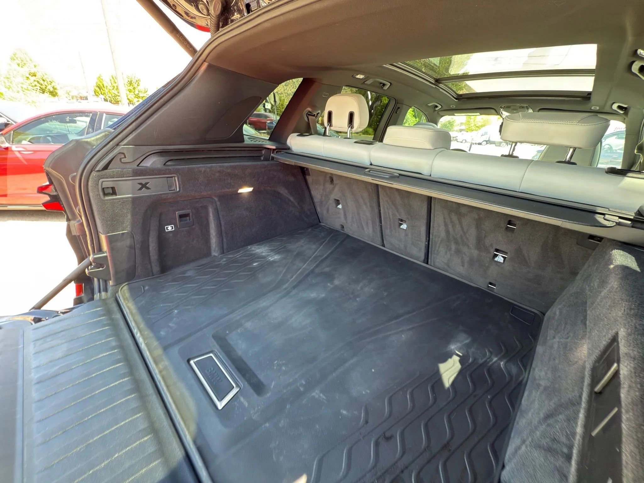 Used 2024 BMW X5 xDrive40i w/ M Sport Package image 11