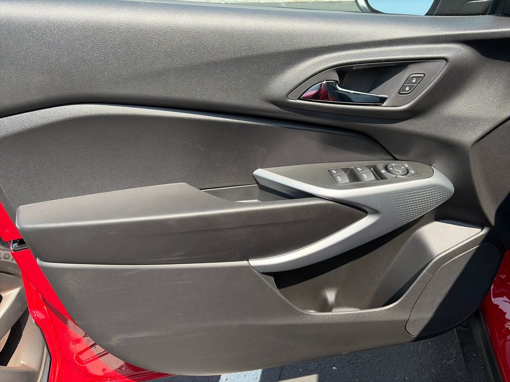 New 2026 Chevrolet Trax LS FWD image 13