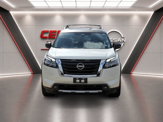 Used 2022 Nissan Pathfinder Platinum w/ Cargo Package FWD image 2