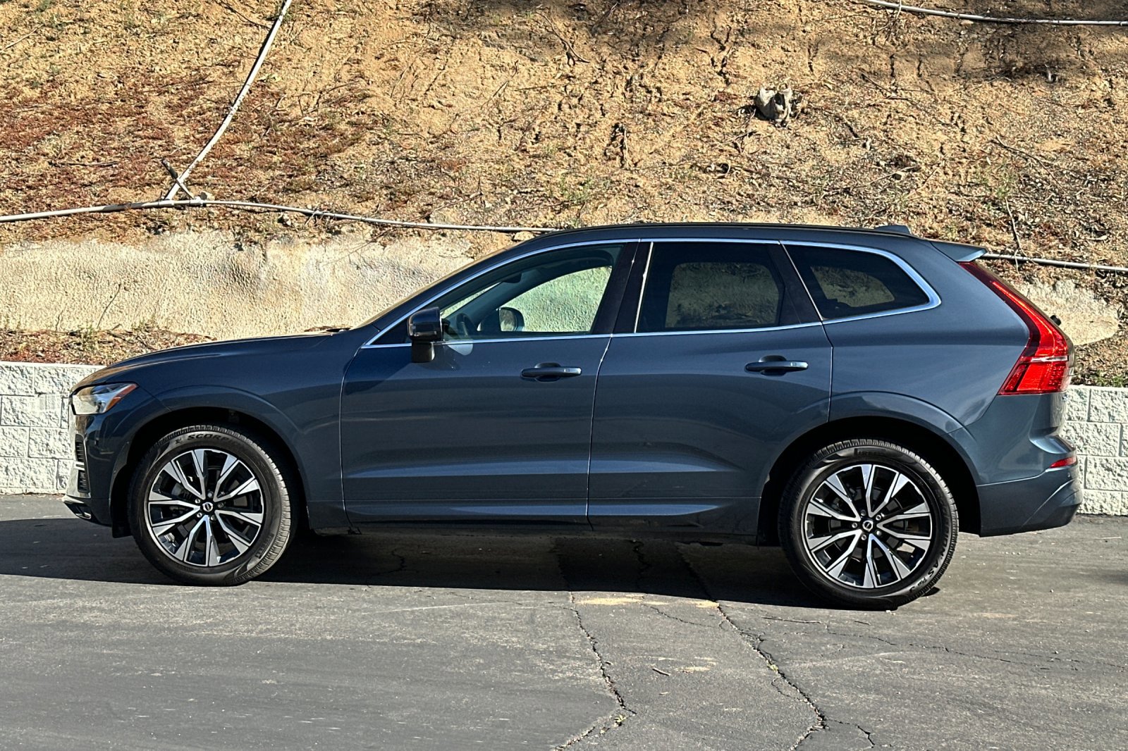 Certified 2023 Volvo XC60 B5 Core w/ Climate Package image 8