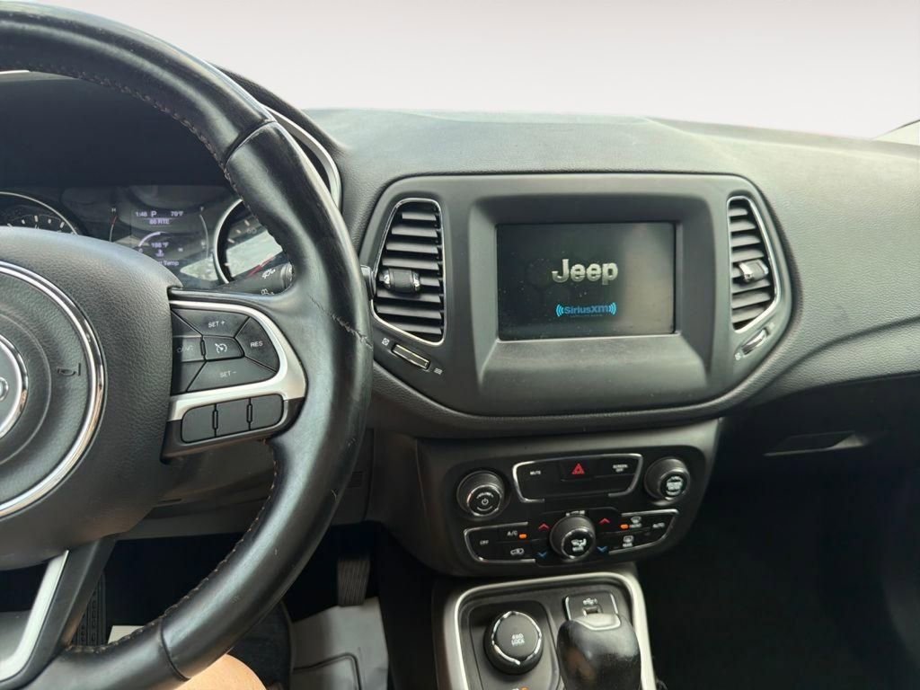 Used 2020 Jeep Compass Latitude image 11