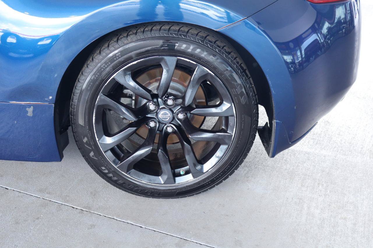 Used 2017 Nissan 370Z Coupe RWD image 10