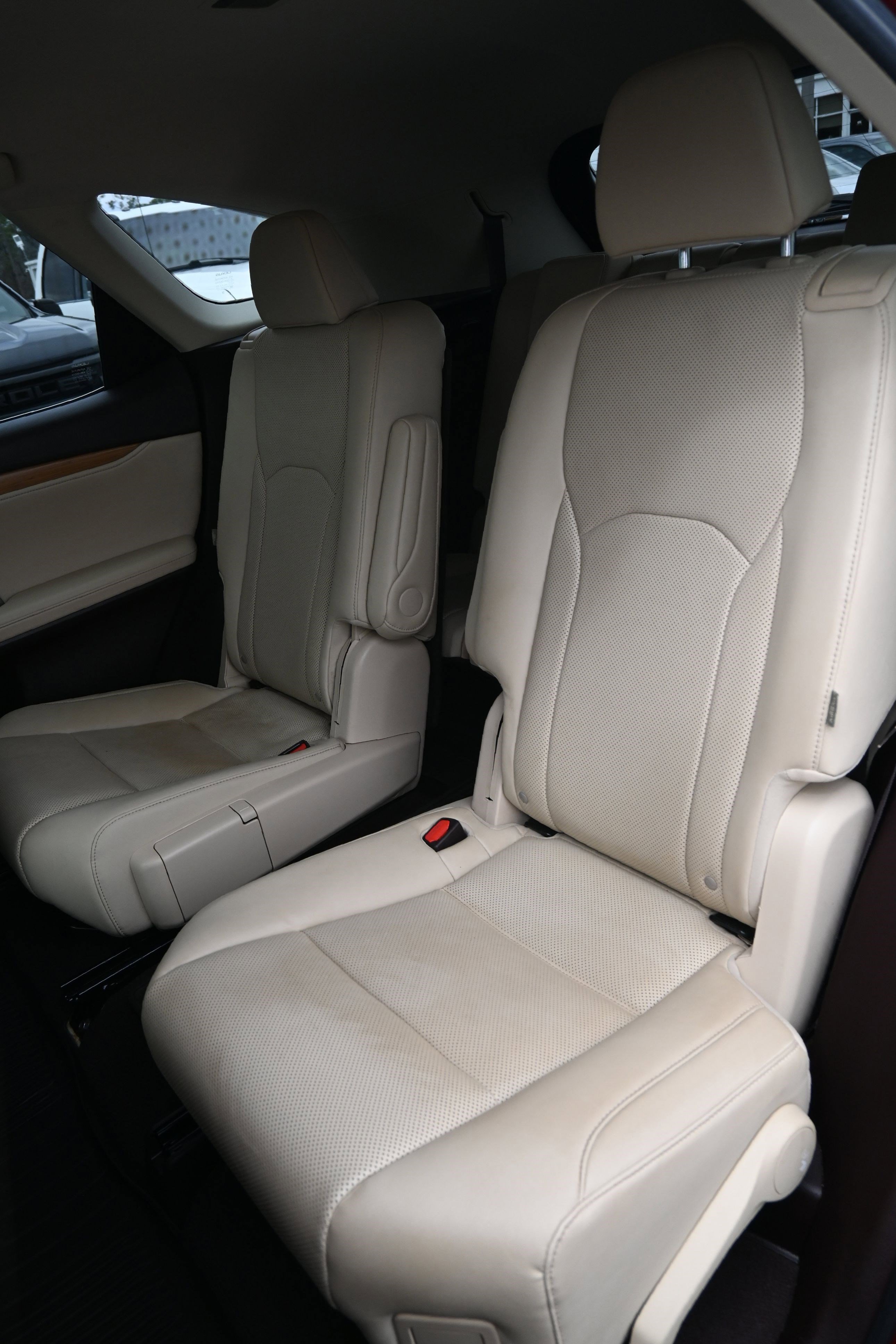 Used 2020 Lexus RX 350L FWD w/ Premium Package image 11