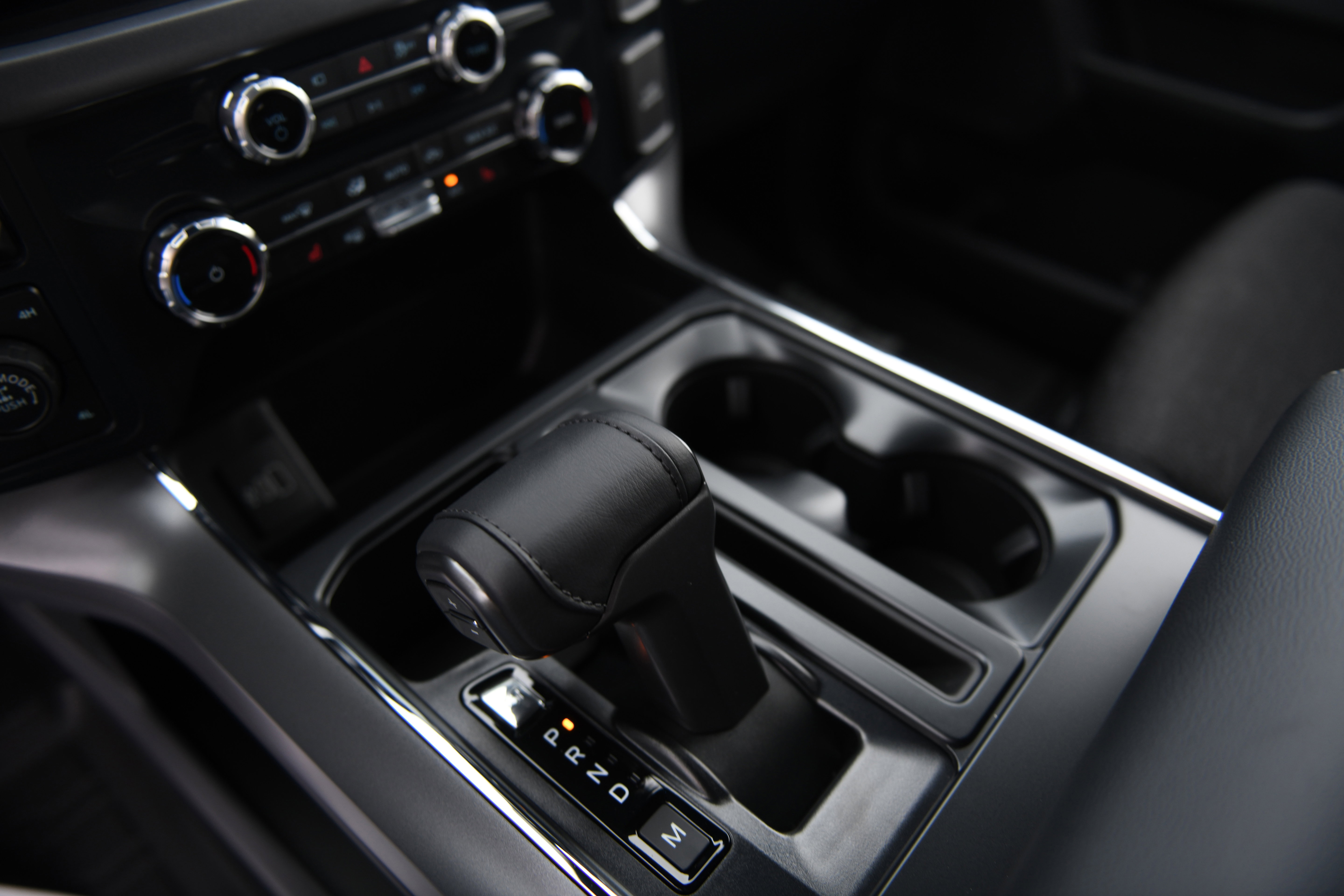 New 2026 Ford F150 XLT w/ Equipment Group 302A MID image 25