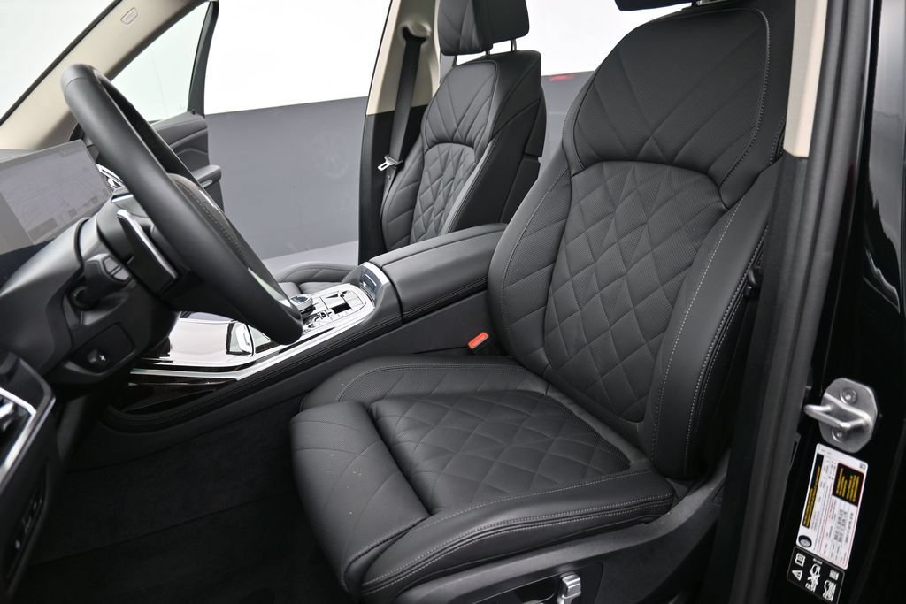 Used 2026 BMW X7 xDrive40i AWD/4WD image 10