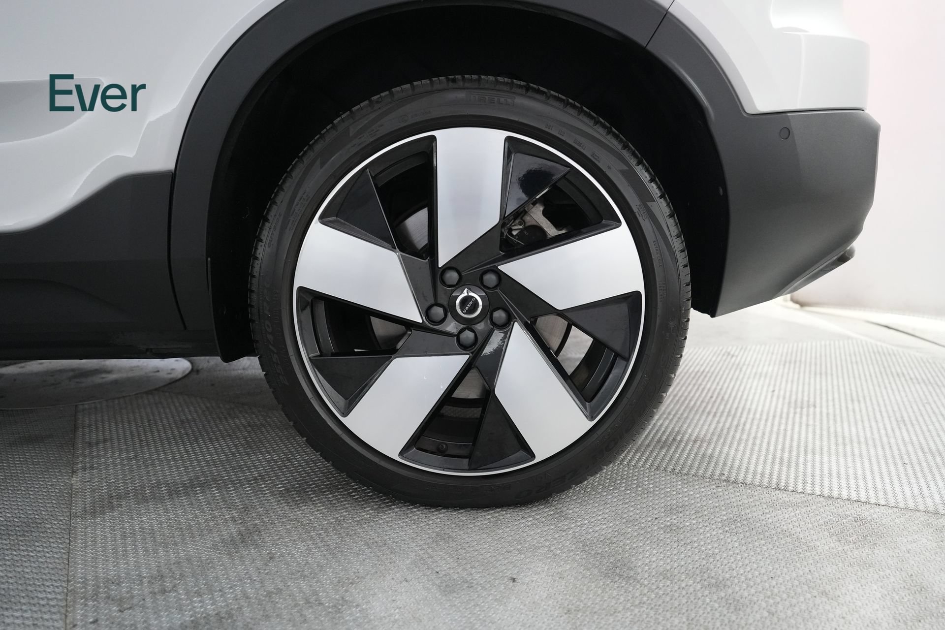 Used 2023 Volvo C40 P8 Recharge Ultimate AWD/4WD image 9