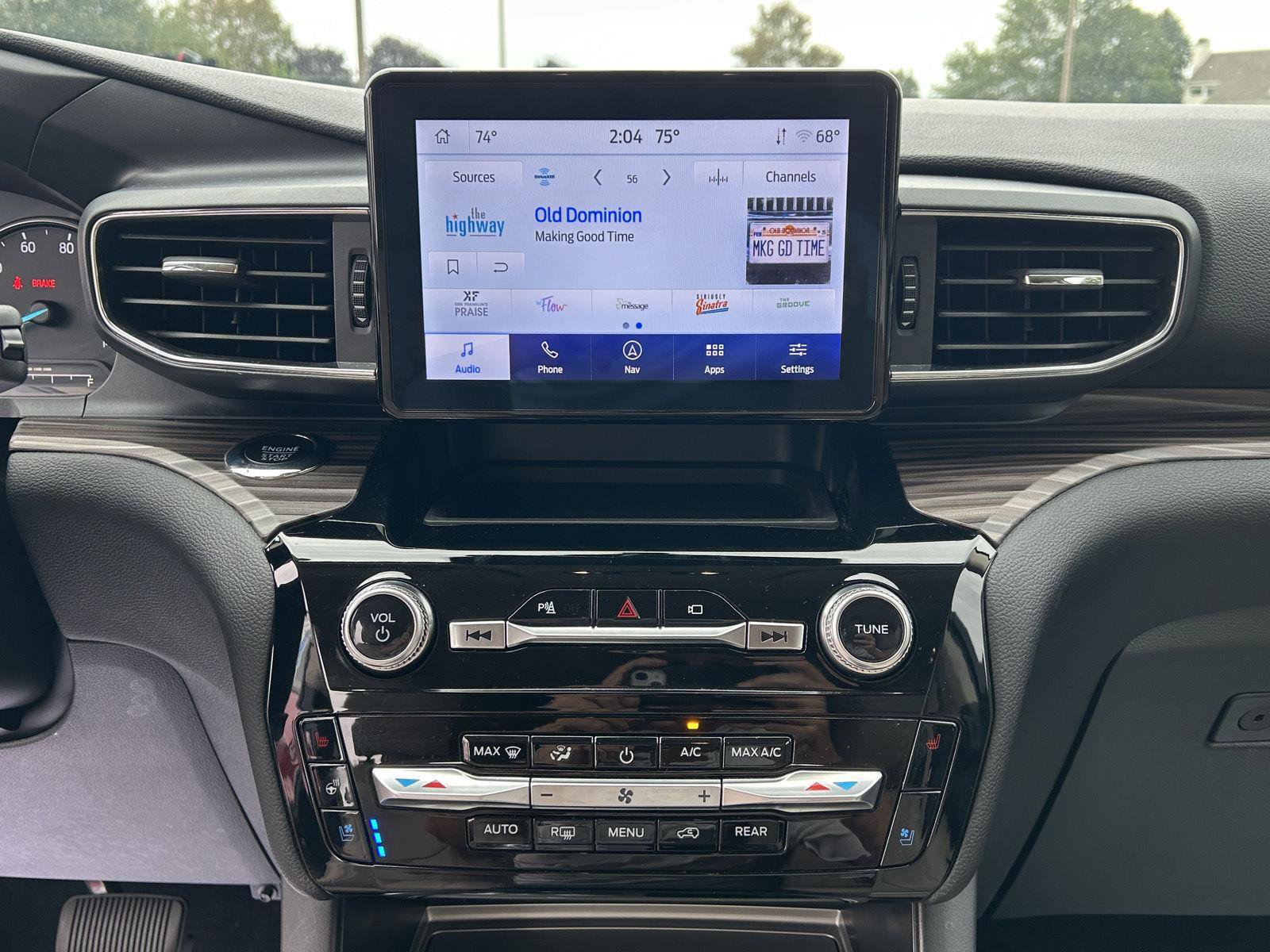 Used 2023 Ford Explorer Limited image 14