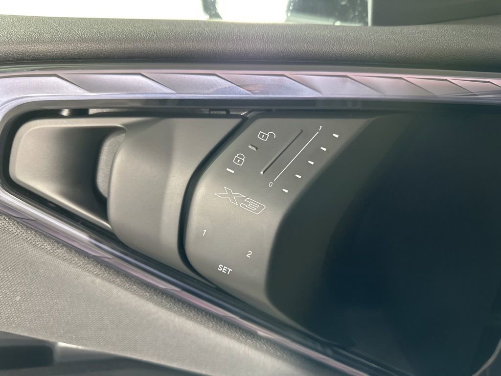 Used 2025 BMW X3 xDrive30i w/ Premium Package image 9