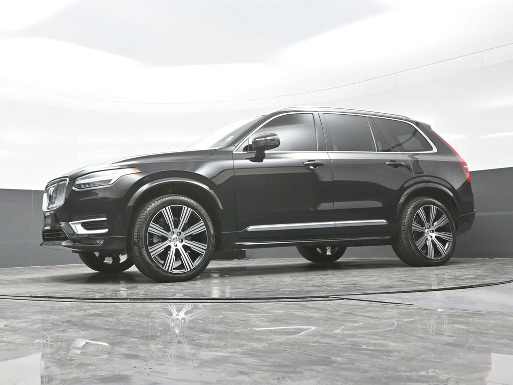 Used 2023 Volvo XC90 B6 Ultimate w/ Lounge Package image 21