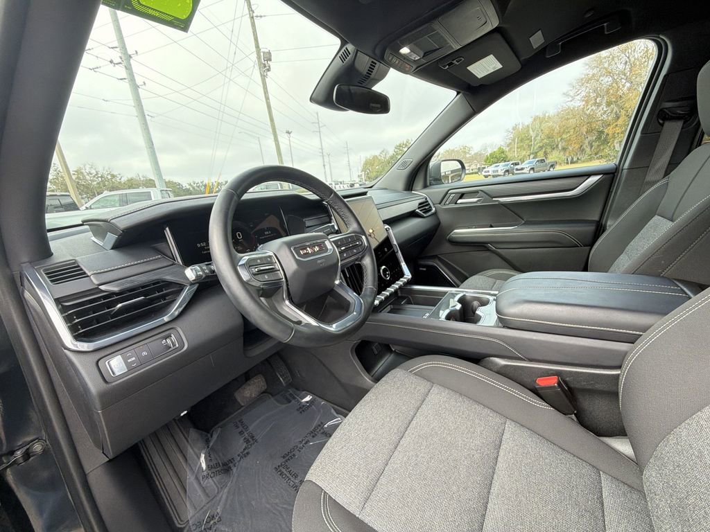 Used 2025 GMC Acadia Elevation image 15