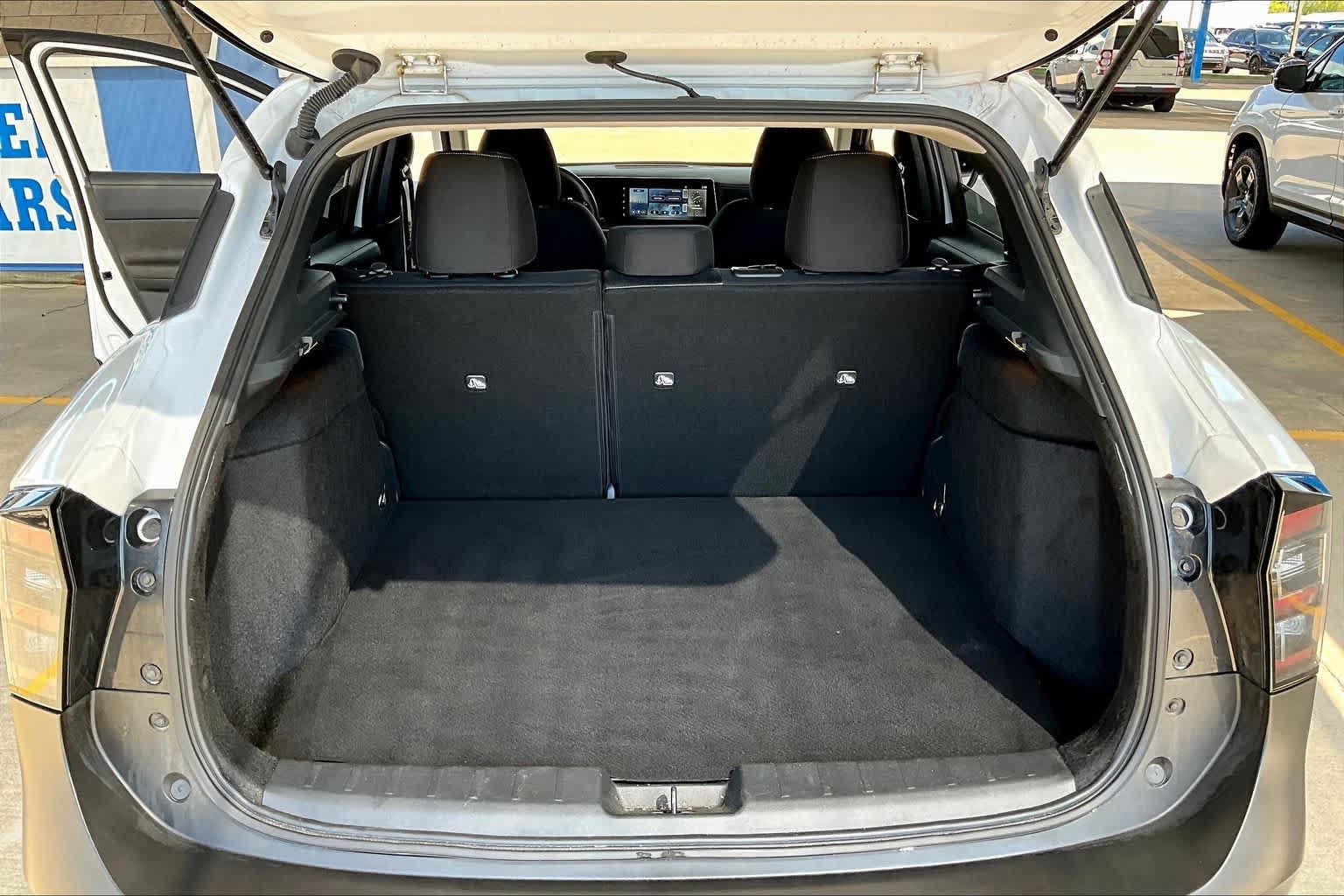 Used 2025 Nissan Kicks SV AWD/4WD image 66