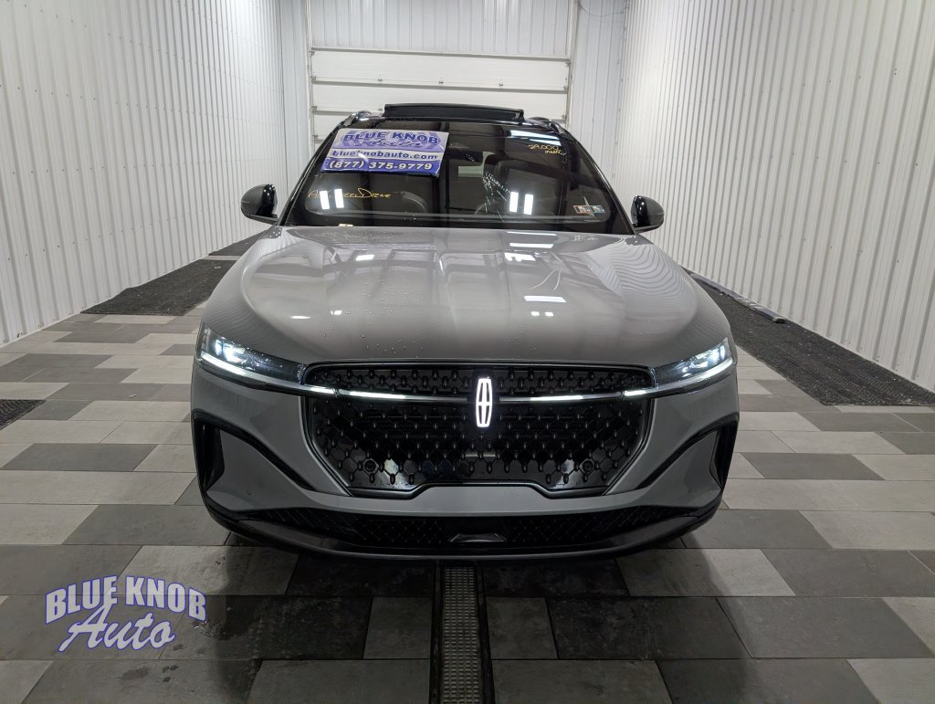 Used 2024 Lincoln Nautilus Reserve w/ Equipment Group 202A AWD/4WD image 6