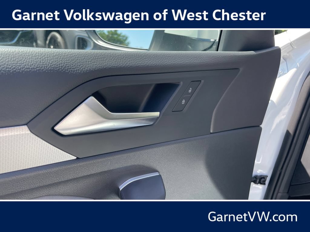 New 2026 Volkswagen Jetta SE FWD image 12