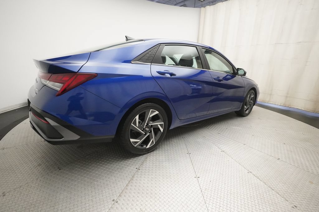 Used 2024 Hyundai Elantra Limited FWD image 35