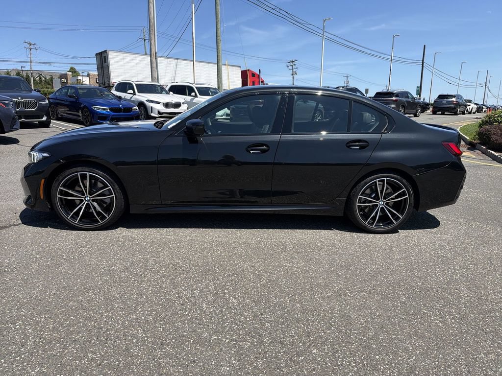 Used 2024 BMW 330i xDrive Sedan w/ M Sport Package AWD/4WD image 11