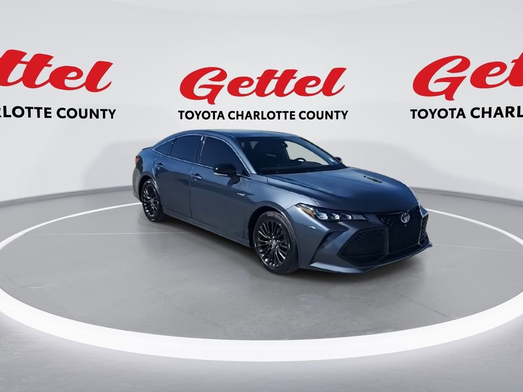 Used 2020 Toyota Avalon XSE image 2