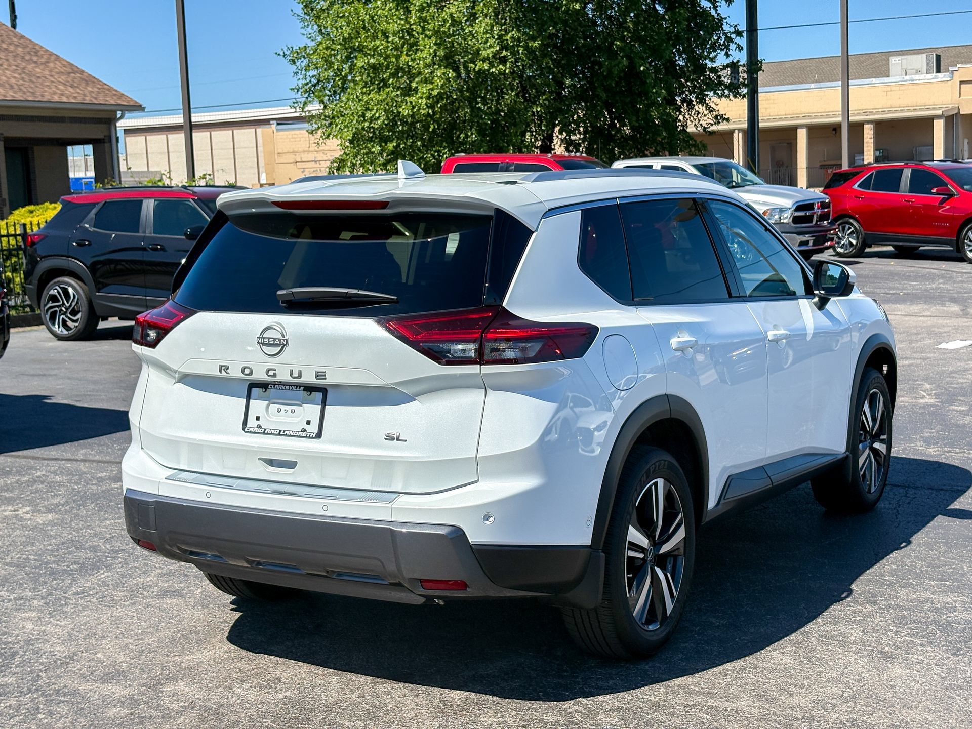 Used 2025 Nissan Rogue SL w/ SL Premium Package FWD image 18