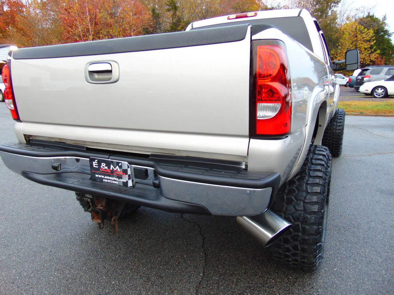 Used 2004 Chevrolet Silverado 2500 LT w/ Heavy-Duty Power Package image 32