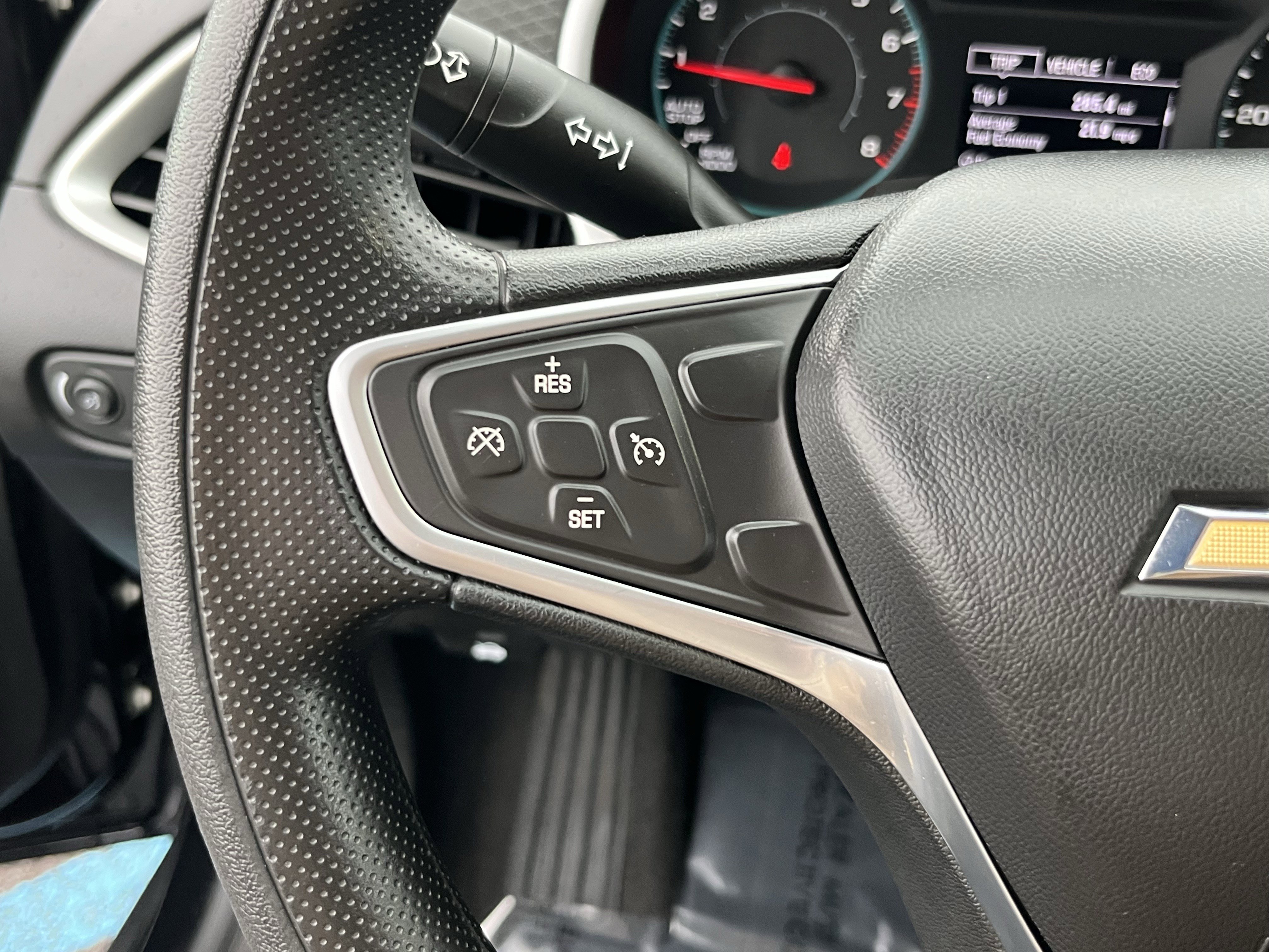 Used 2022 Chevrolet Malibu LT FWD image 18