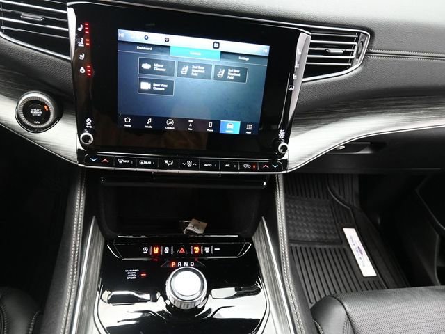 Used 2024 Jeep Wagoneer Series II w/ Flexible Seating Group image 20