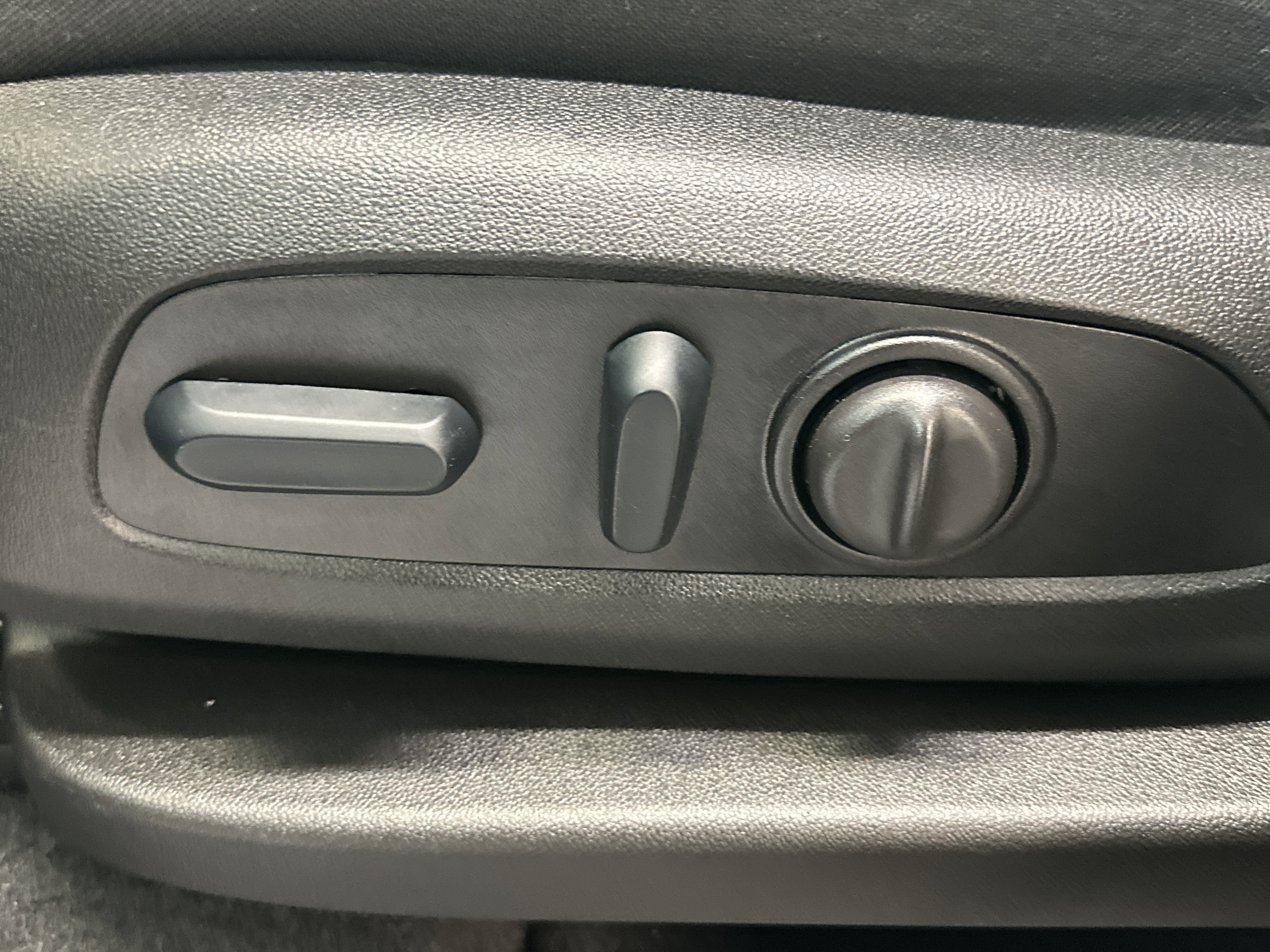 Used 2024 Chevrolet Equinox LT FWD image 22