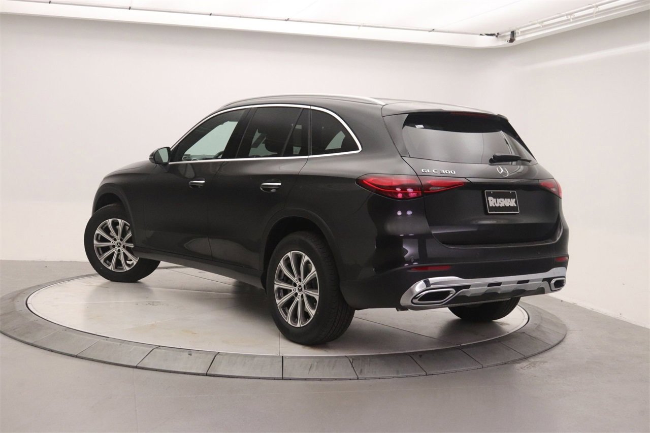 New 2026 Mercedes-Benz GLC 300 image 2