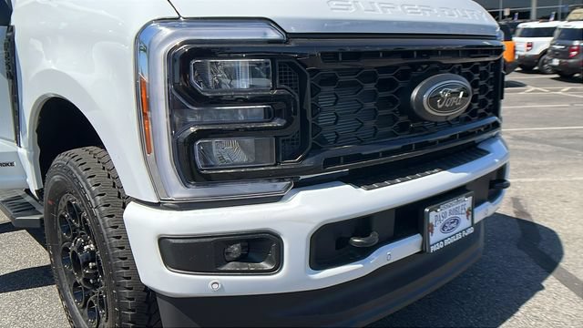 New 2026 Ford F250 Lariat w/ Black Appearance Package AWD/4WD image 11