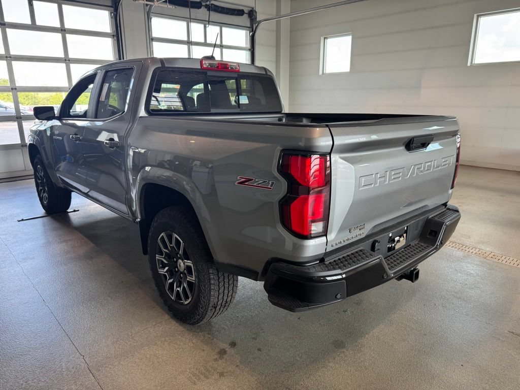 Used 2026 Chevrolet Colorado Z71 w/ Technology Package AWD/4WD image 4
