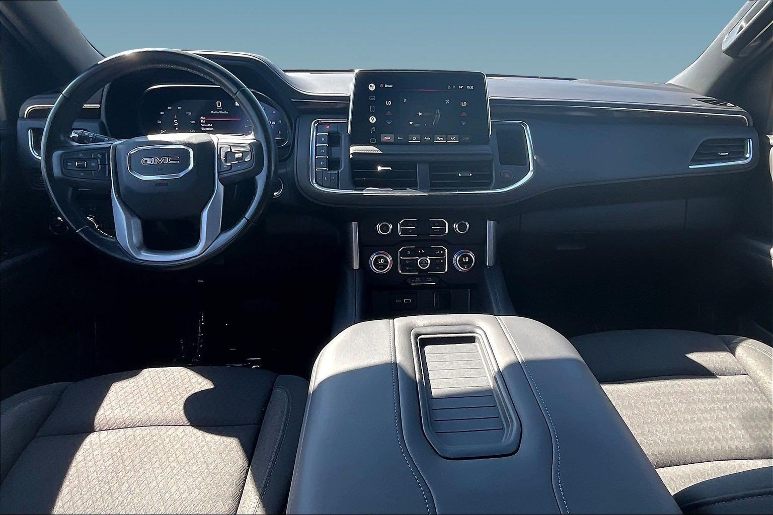 Used 2022 GMC Yukon SLE AWD/4WD image 7