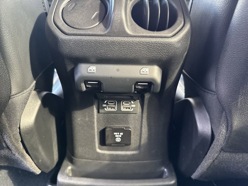 Used 2022 Jeep Wrangler Unlimited Rubicon 4xe w/ Cold Weather Group AWD/4WD image 36