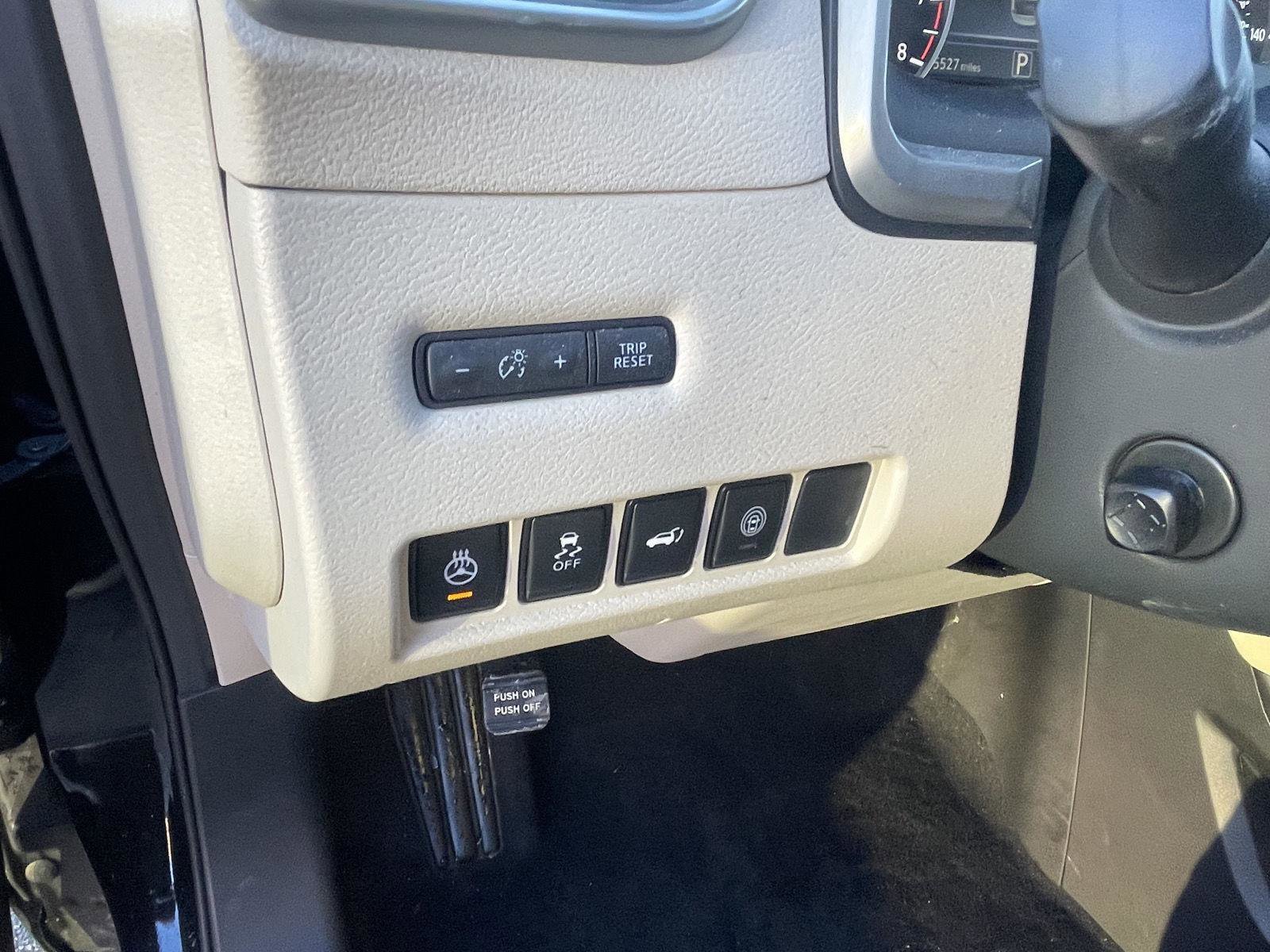 Used 2024 Nissan Murano Platinum w/ Cargo Package image 7