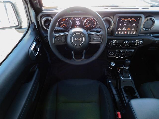 Used 2023 Jeep Gladiator Sport image 2