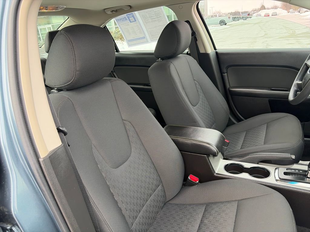 Used 2012 Ford Fusion SE image 16