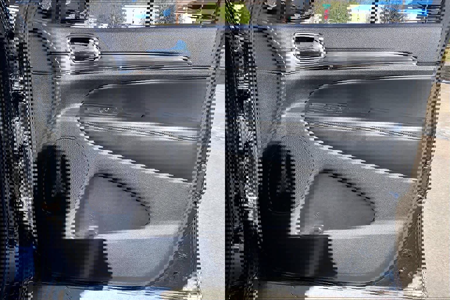 Used 2019 Jeep Grand Cherokee Limited X image 22