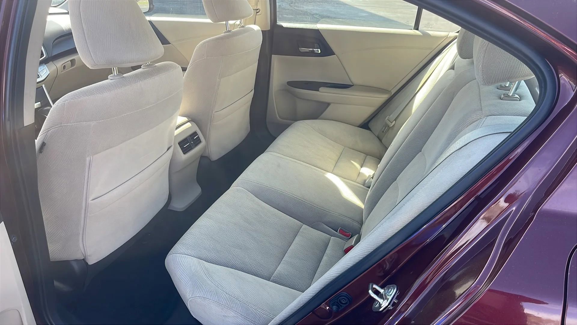 Used 2015 Honda Accord EX image 11