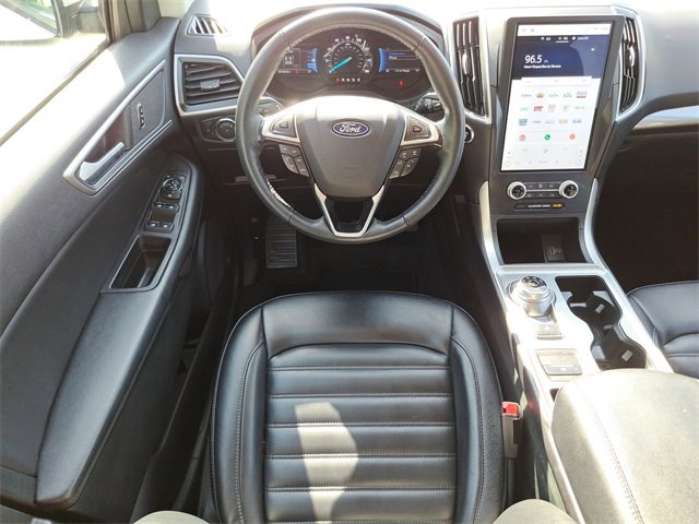 Used 2024 Ford Edge SEL image 11