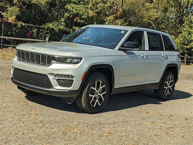 New 2025 Jeep Grand Cherokee Limited image 6