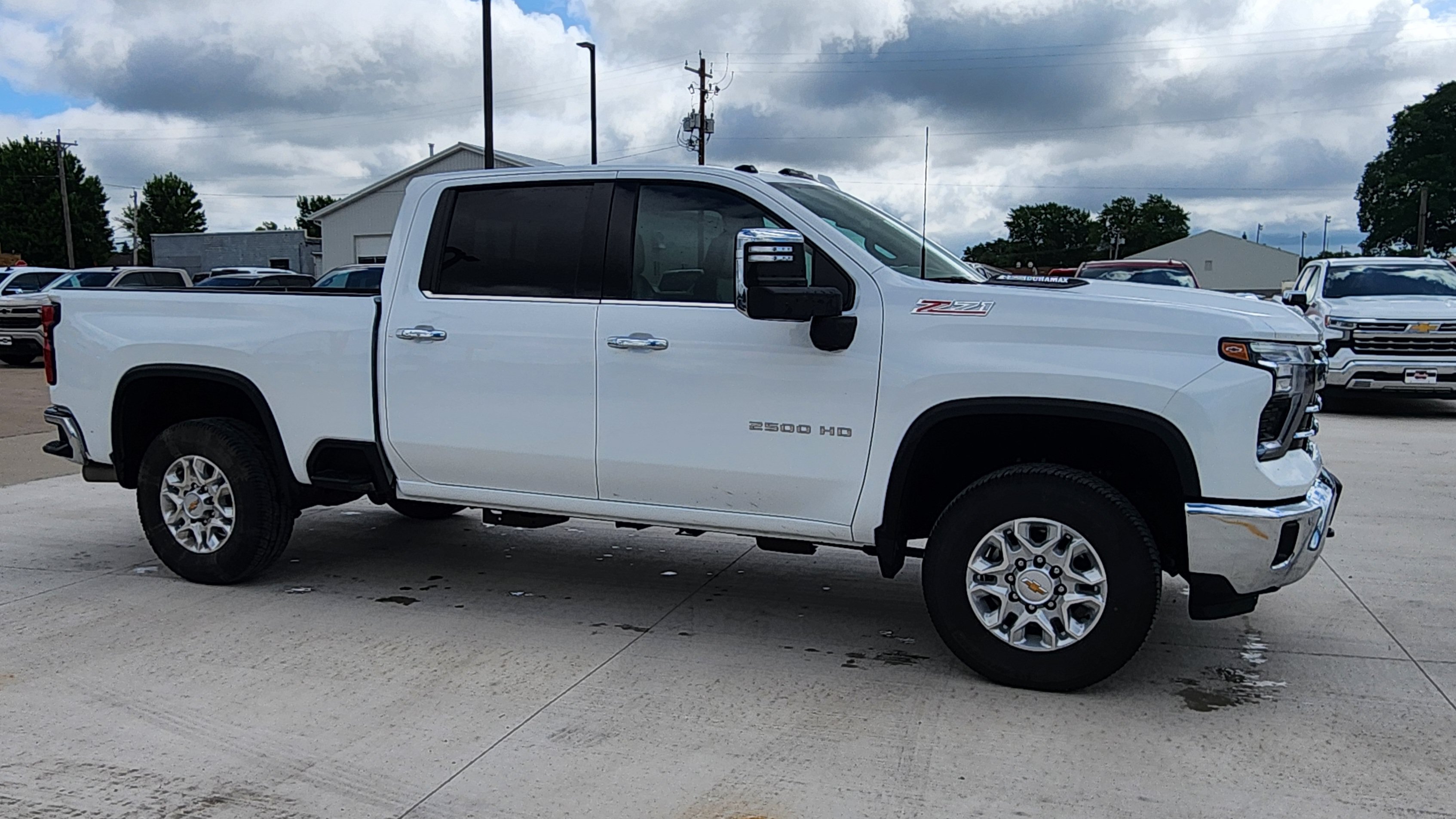 Certified 2026 Chevrolet Silverado 2500 LTZ w/ LTZ Plus Package AWD/4WD image 4