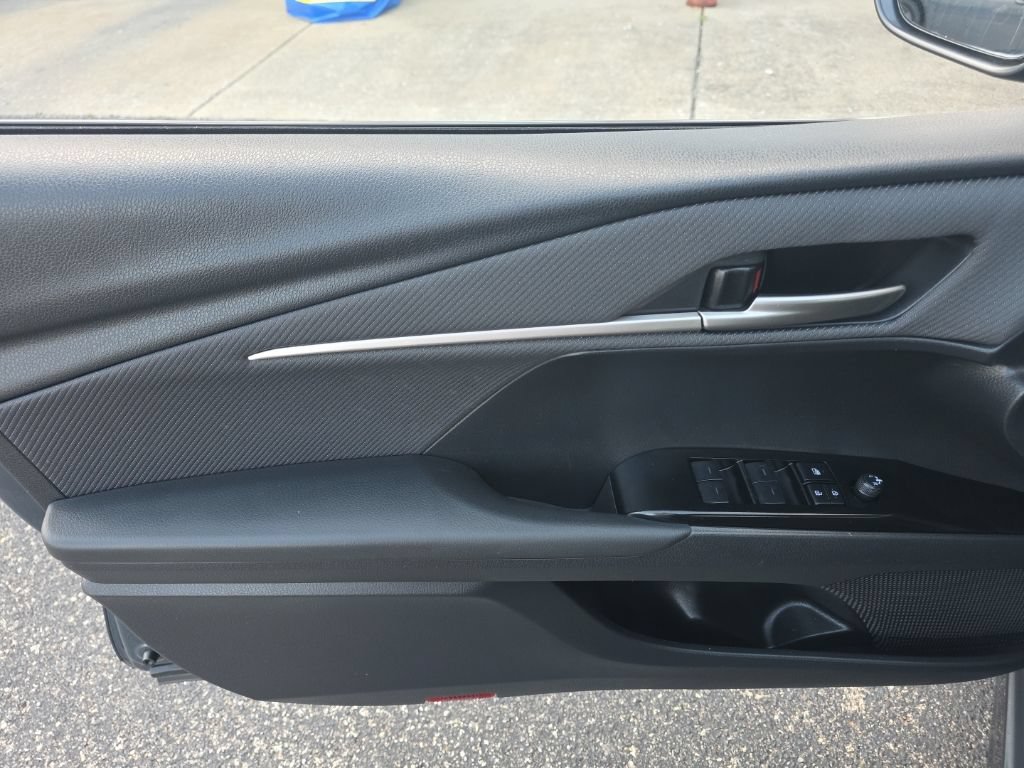 Certified 2025 Toyota Camry SE FWD image 14
