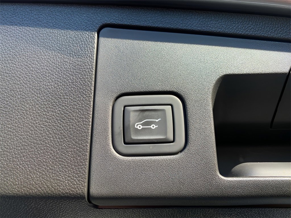 Certified 2024 Cadillac XT4 Sport image 13