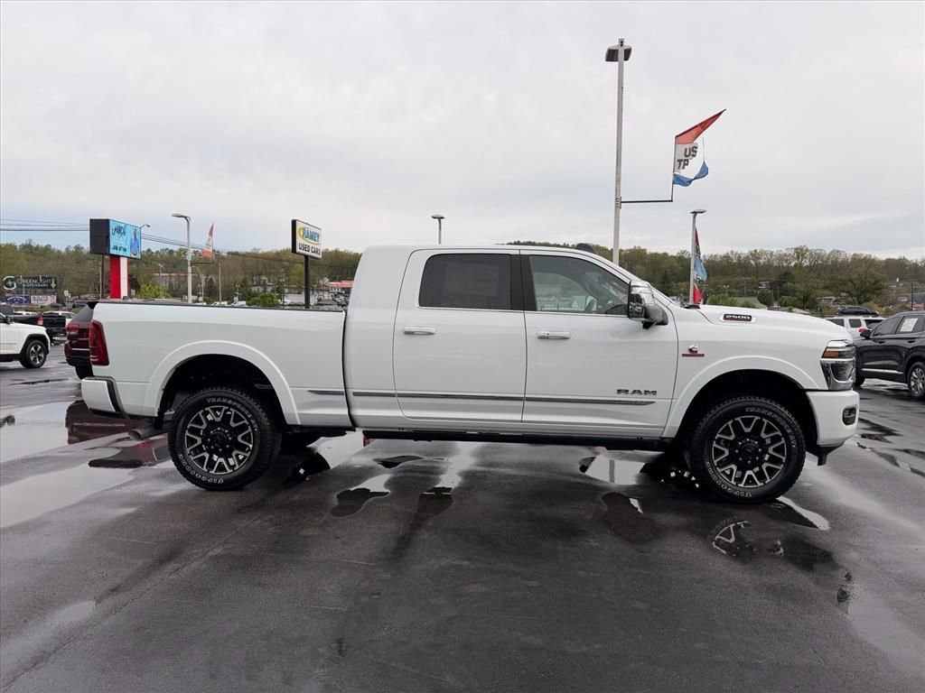 Used 2025 RAM 2500 Limited AWD/4WD image 3