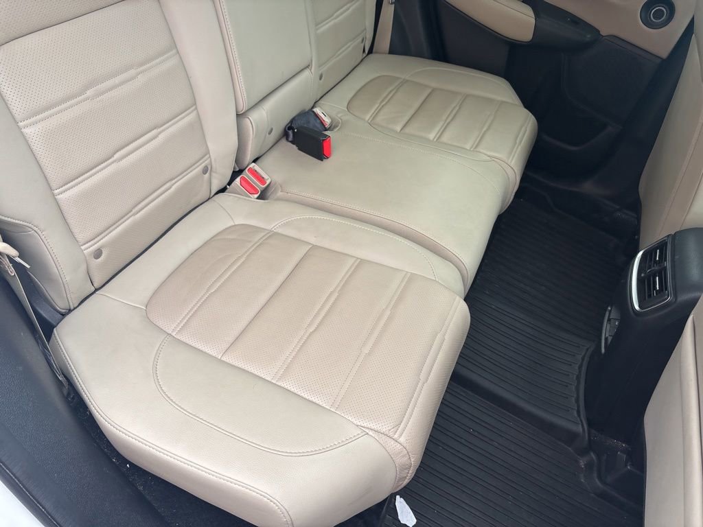 Used 2022 Honda CR-V Touring image 32
