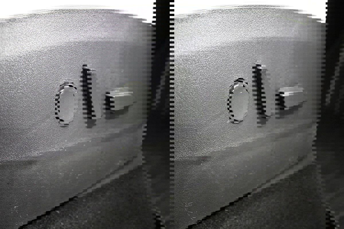 Used 2020 Tesla Model Y Long Range image 42