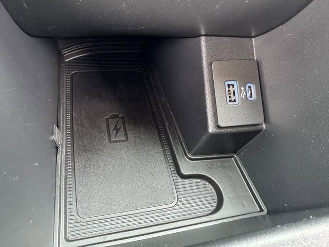 Used 2023 Ford Edge SEL w/ Convenience Package image 26