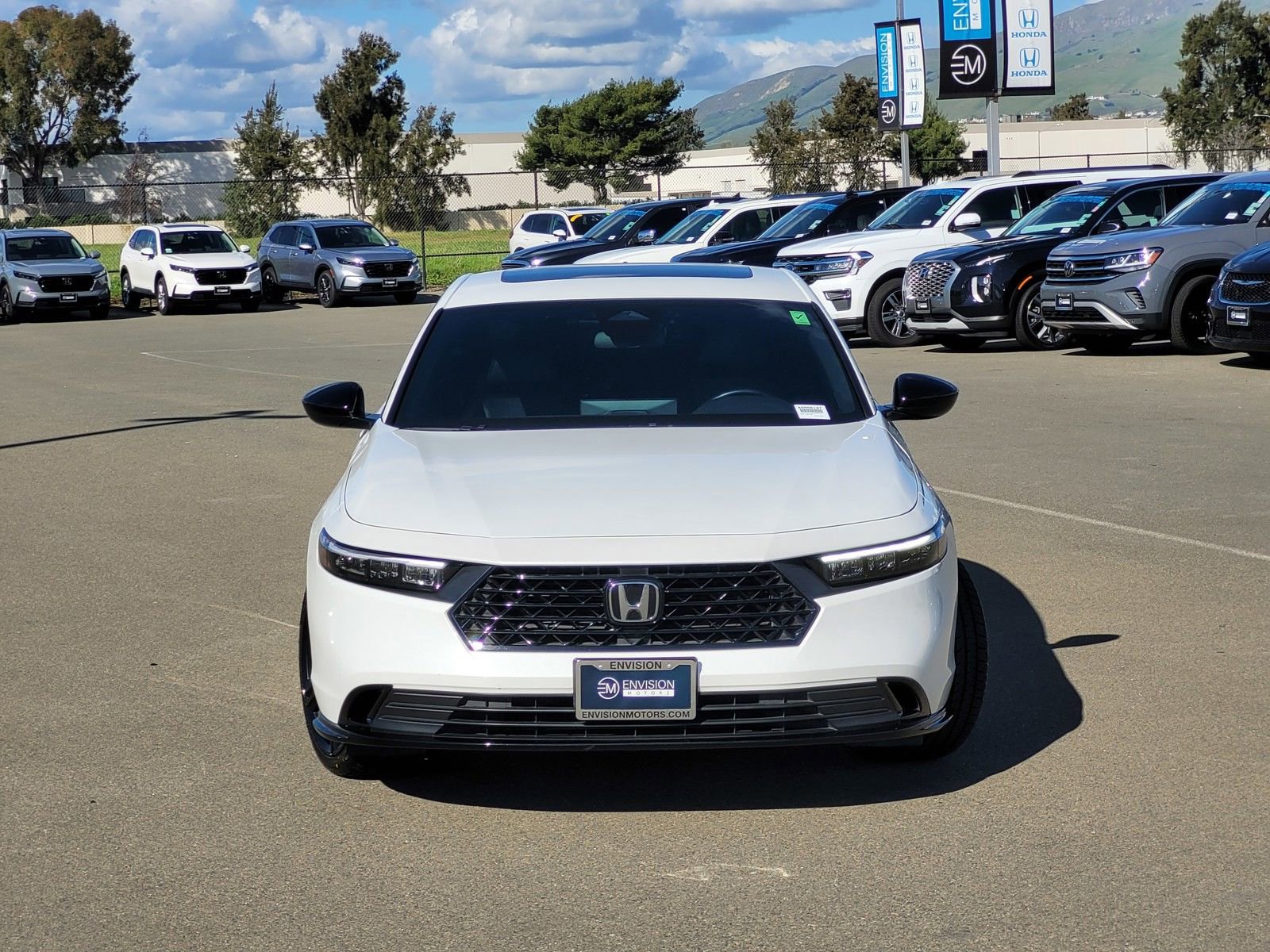 Used 2024 Honda Accord Sport image 2