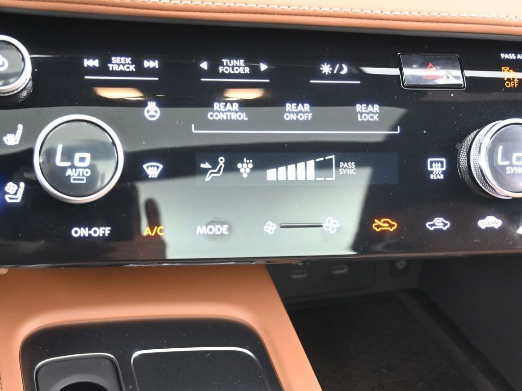 New 2026 INFINITI QX60 Autograph w/ Dark Cargo Package image 12