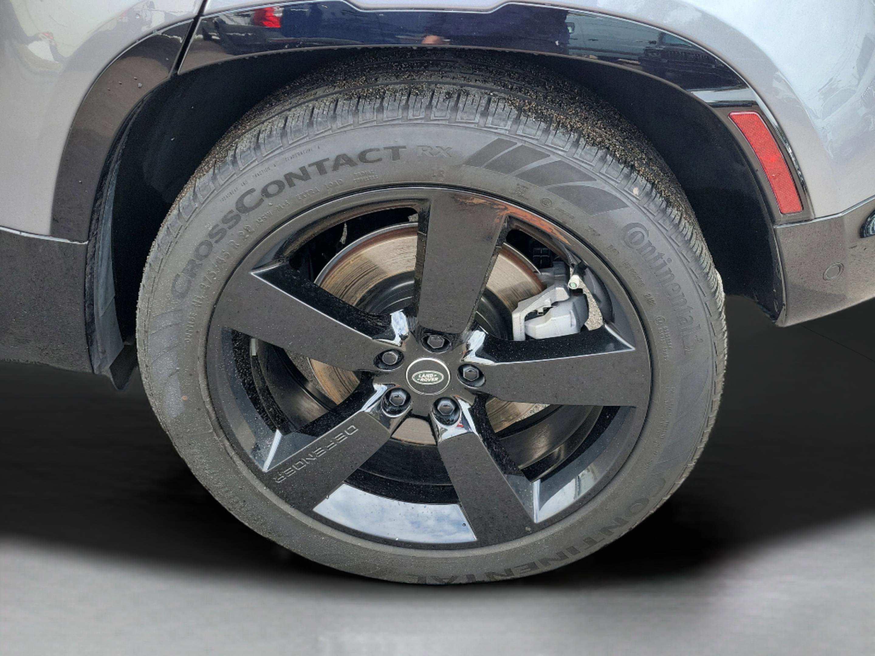 Used 2024 Land Rover Defender 110 X-Dynamic SE image 30