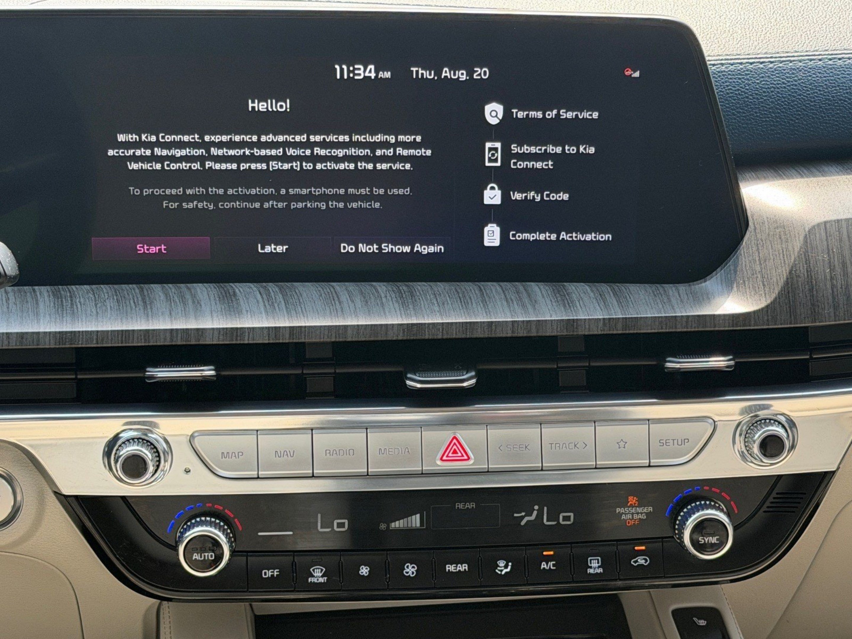 Used 2025 Kia Telluride SX w/ SX Captain's Chair Package FWD image 17