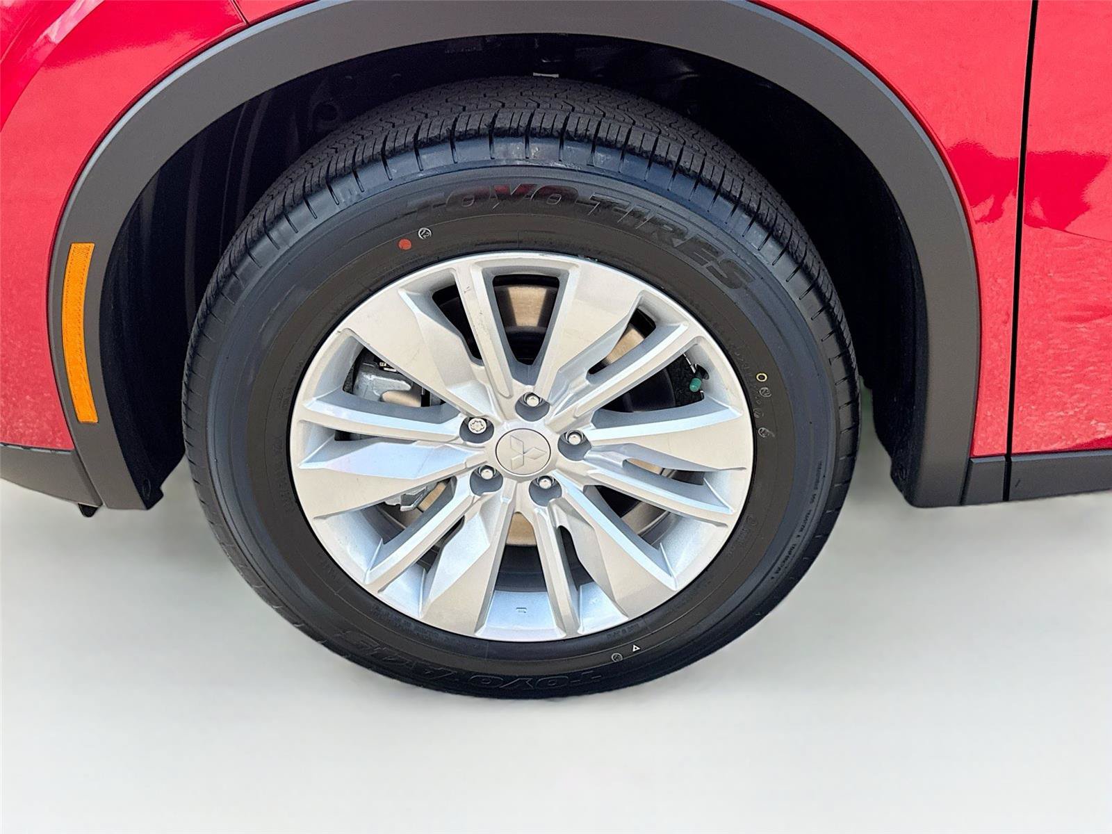 New 2026 Mitsubishi Outlander ES FWD image 32