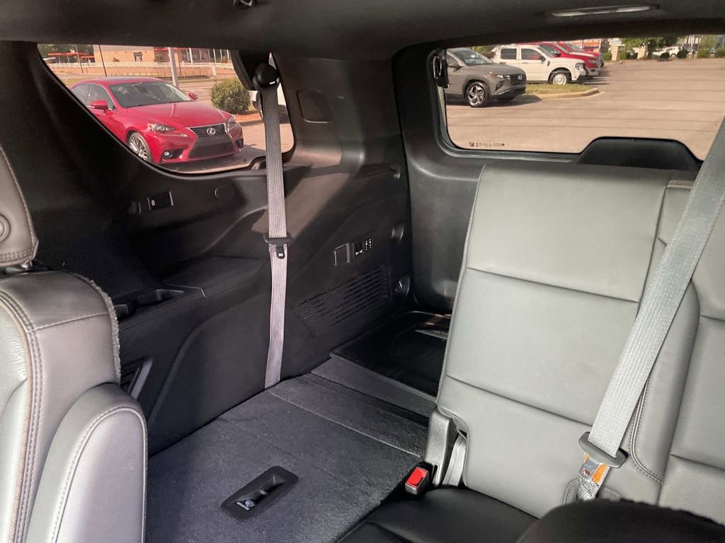 Used 2021 Chevrolet Tahoe High Country image 13